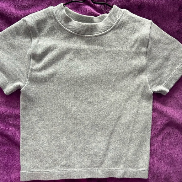 xs round neck grey crop top - Picture 1 of 2